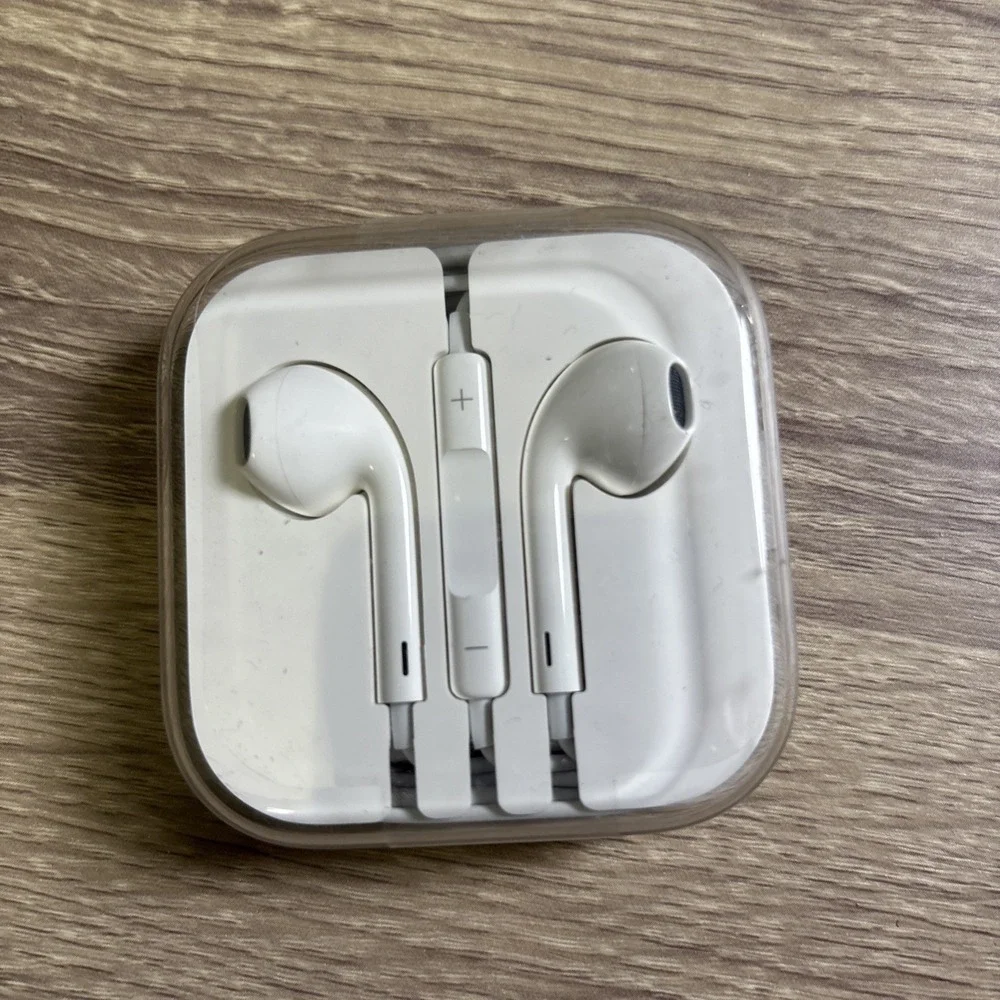 Genuine Apple Wired Ear Buds w/Case iPhone iPad iPod 3.5mm Aux Headphones White